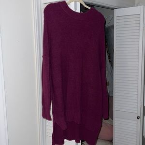 Free people sweater tunic— maroon color